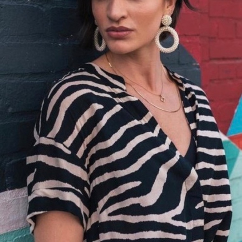 Stella & Dot Oh Yeah earrings NIB